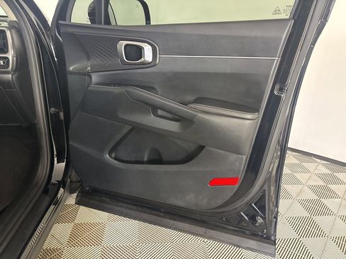 Used 2022 Kia Sorento S image 29