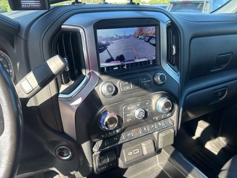 Used 2022 GMC Sierra 2500 SLT w/ SLT Convenience Package image 24