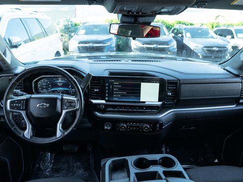 Used 2022 Chevrolet Silverado 1500 RST AWD/4WD image 14