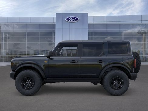 New 2026 Ford Bronco Badlands w/ Sasquatch Package AWD/4WD image 3
