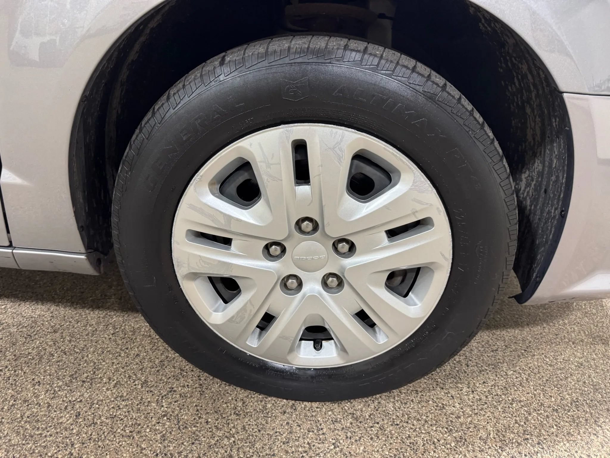 Used 2018 Dodge Grand Caravan SE FWD image 60