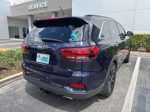 Used 2019 Kia Sorento S image 5