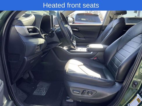 Used 2023 Toyota Highlander XLE image 15