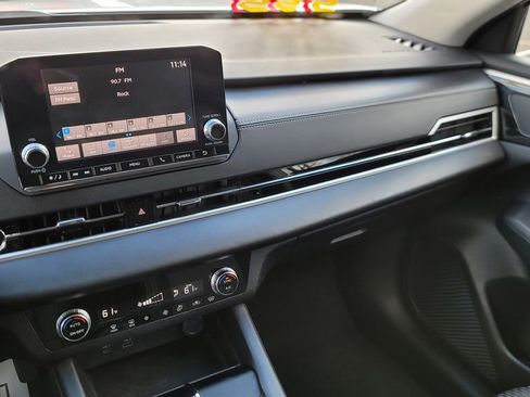Used 2022 Mitsubishi Outlander ES image 21