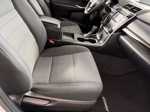 Used 2015 Toyota Camry LE image 22
