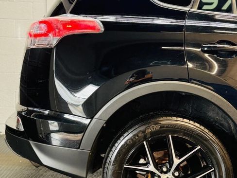 Used 2017 Toyota RAV4 SE w/ Advanced Technology Package image 5