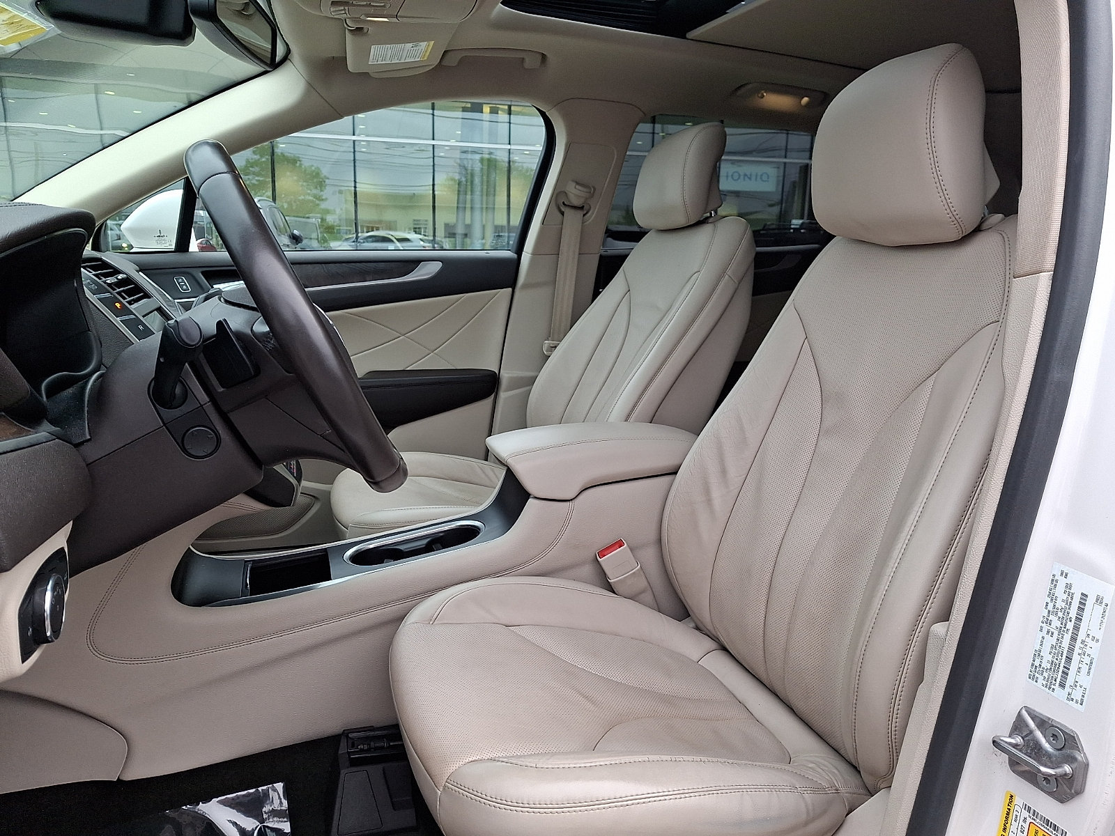 Used 2019 Lincoln MKC Reserve w/ MKC Climate Package AWD/4WD image 13