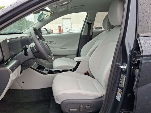 Certified 2025 Hyundai Kona SEL AWD/4WD image 17