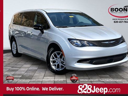Used 2026 Chrysler Voyager LX FWD image 1