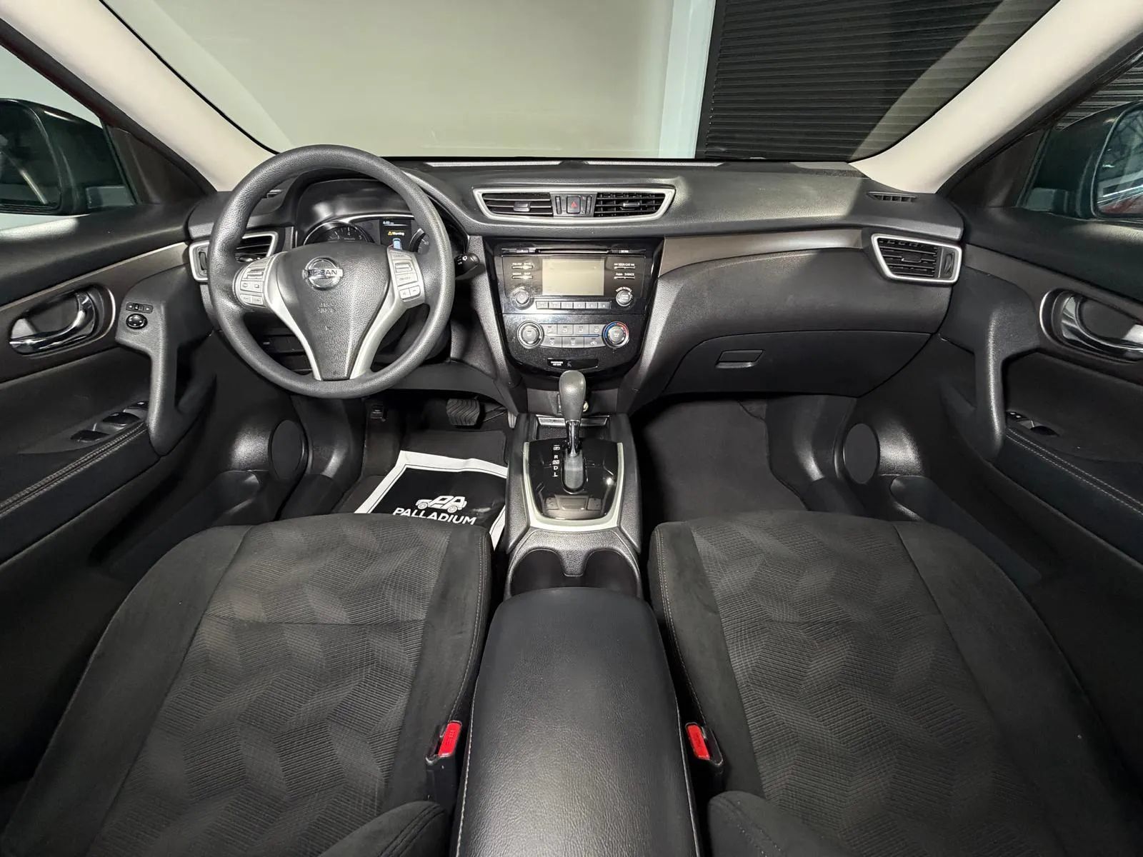 Used 2016 Nissan Rogue S FWD image 20