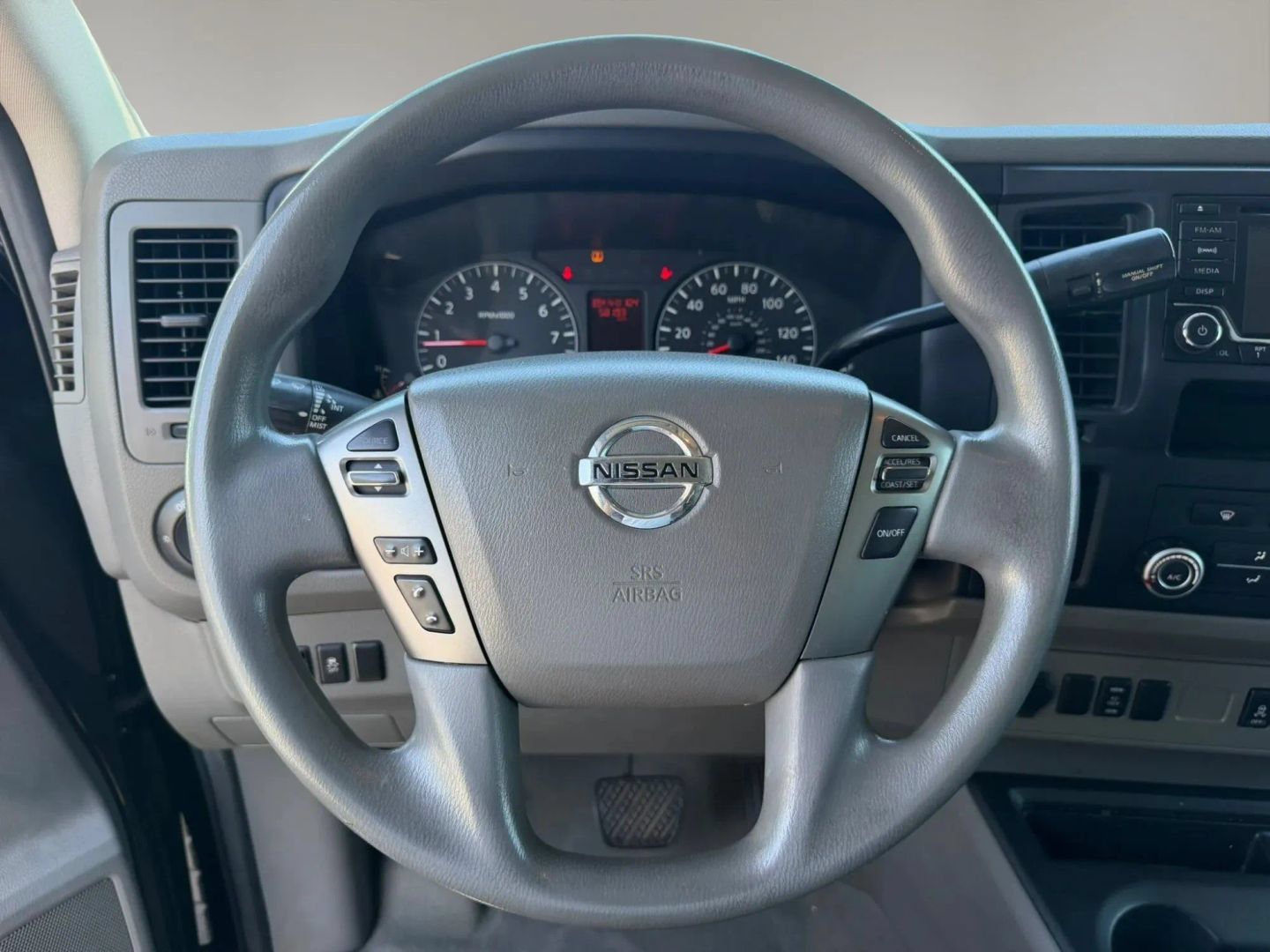 Used 2018 Nissan NV 3500 SV RWD image 18