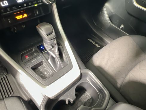 Used 2019 Toyota RAV4 XLE w/ Convenience Package FWD image 25