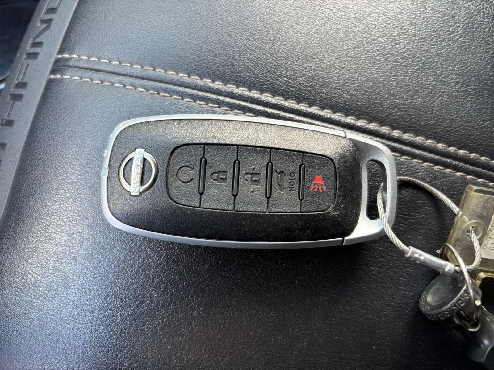 Used 2025 Nissan Pathfinder SV AWD/4WD image 20