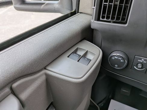 New 2025 Chevrolet Express 3500 w/ Power Convenience Package image 22