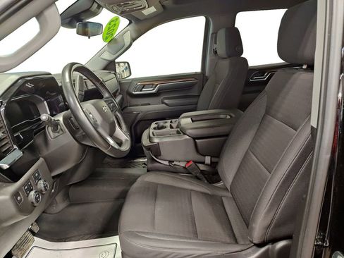 Used 2023 Chevrolet Silverado 1500 LT Trail Boss w/ LPO, Dark Essentials Package image 10