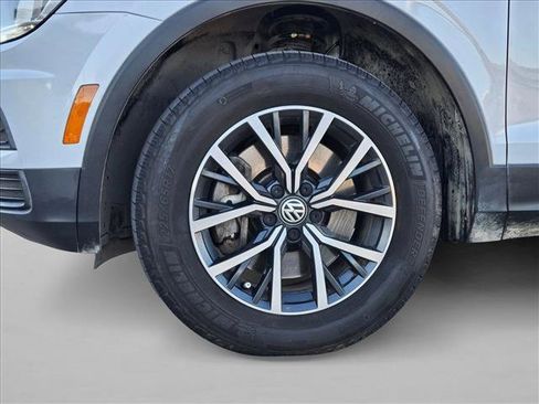 Used 2019 Volkswagen Tiguan SE image 25