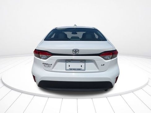 Used 2023 Toyota Corolla LE FWD image 5