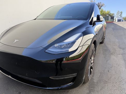 Used 2022 Tesla Model Y Performance AWD/4WD image 5