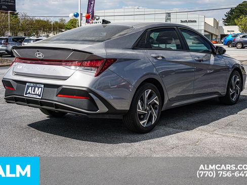 Used 2025 Hyundai Elantra Sport image 7