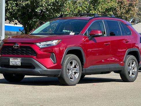 Certified 2025 Toyota RAV4 XLE AWD/4WD image 9