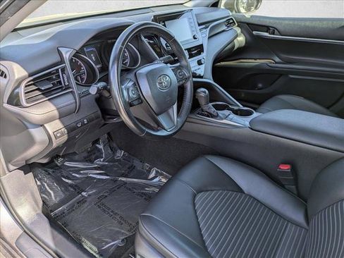 Used 2024 Toyota Camry SE image 10