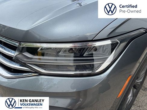 Used 2022 Volkswagen Tiguan SE w/ Panoramic Sunroof Package AWD/4WD image 6