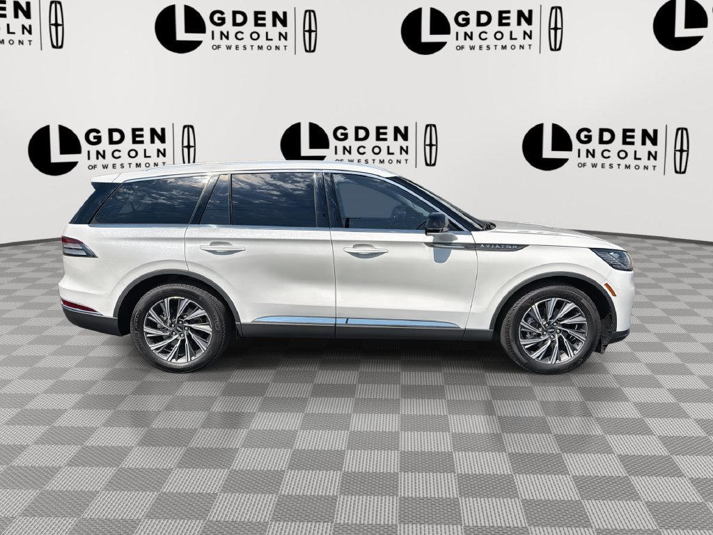 Used 2025 Lincoln Aviator 2WD w/ Equipment Group 101A image 9