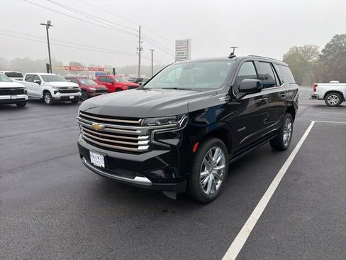 Used 2023 Chevrolet Tahoe High Country image 3