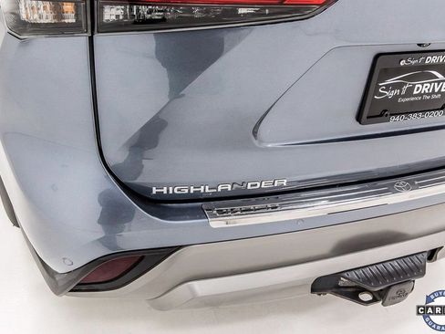Used 2023 Toyota Highlander Platinum image 5