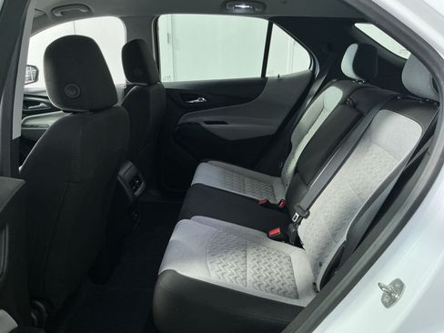 Used 2024 Chevrolet Equinox LS FWD image 24