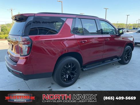 Used 2022 Chevrolet Tahoe Z71 w/ Z71 Off-Road Package AWD/4WD image 19