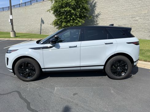 Used 2026 Land Rover Range Rover Evoque S AWD/4WD image 4