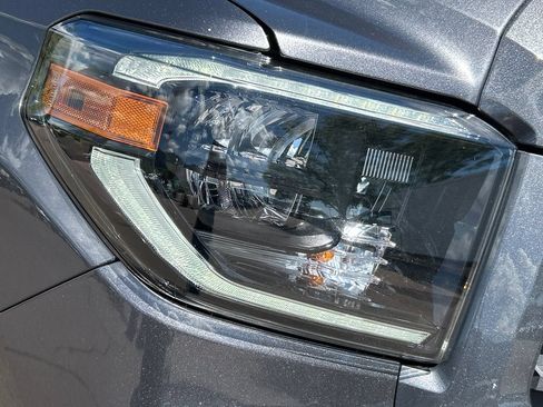 Used 2019 Toyota Tundra SR5 AWD/4WD image 22