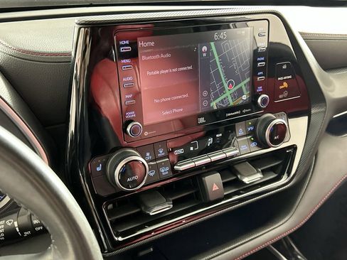 Used 2022 Toyota Highlander XSE image 17