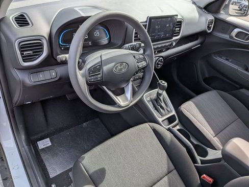 New 2026 Hyundai Venue SE image 15