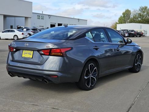 Used 2023 Nissan Altima 2.5 SR image 4