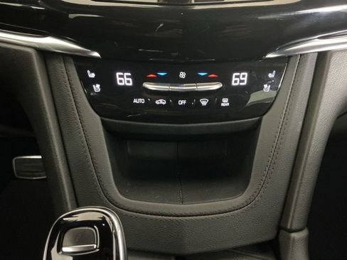 Used 2021 Cadillac XT6 Sport w/ Platinum Package image 13