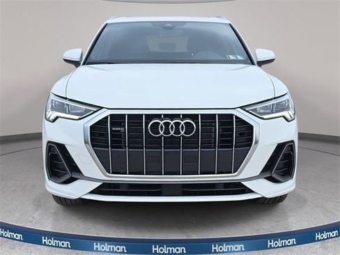 Used 2025 Audi Q3 2.0T Premium w/ Convenience Package image 3