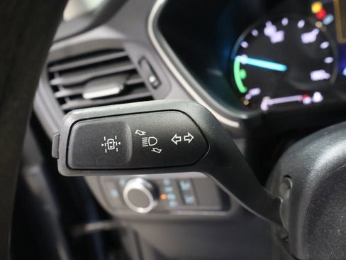 Used 2021 Ford Escape SE image 34