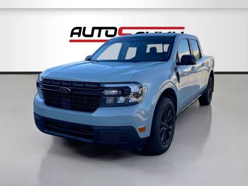 Used 2024 Ford Maverick Lariat w/ Black Appearance Package image 3