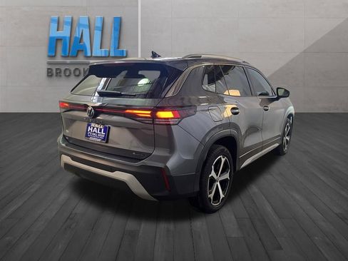 Certified 2025 Volkswagen Tiguan SE image 6