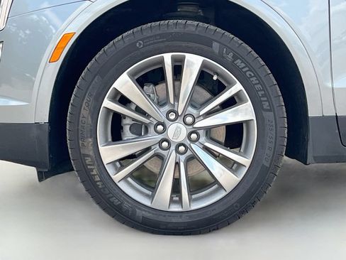 Used 2025 Cadillac XT5 Premium Luxury w/ LPO, Floor Liner Package FWD image 33