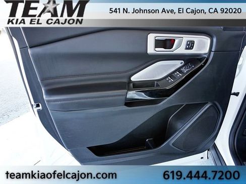 Used 2021 Ford Explorer Platinum w/ Equipment Group 601A AWD/4WD image 26