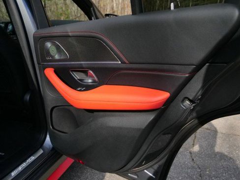 Used 2023 Mercedes-Benz GLE 53 AMG 4MATIC image 35