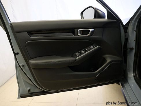 Used 2025 Honda Civic Sport Touring image 24