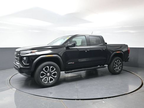 Used 2024 GMC Canyon AT4 w/ Canyon Safety Plus Package AWD/4WD image 9