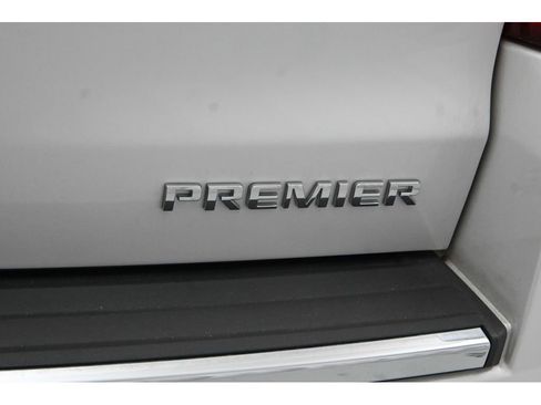 Used 2019 Chevrolet Suburban Premier image 70