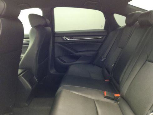 Used 2019 Honda Accord Sport image 18
