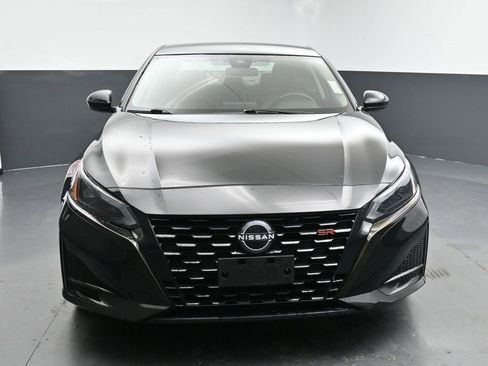 Used 2023 Nissan Altima 2.5 SR image 3