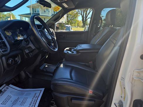 Used 2021 RAM 2500 Tradesman w/ Chrome Appearance Group image 10